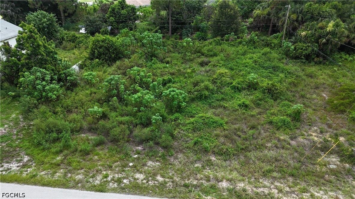 Property Photo:  420 Hamilton Avenue  FL 33972 