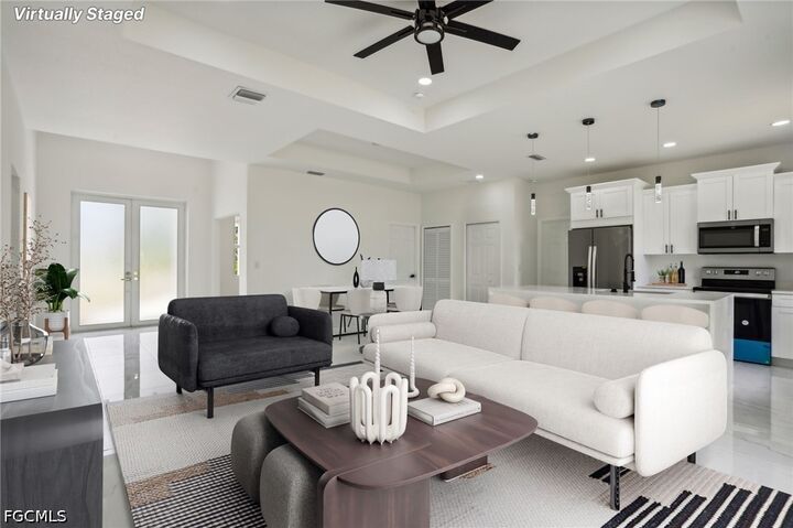 Property Photo: 2813 15th Street SW FL 33976