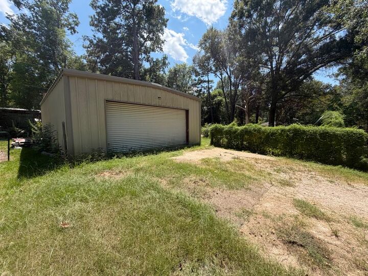 Property Photo: 125 Self Rd TX 75904