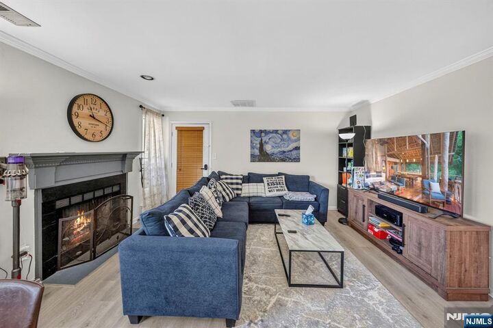 Property Photo:  121 Country Club Drive 10  NJ 07083 