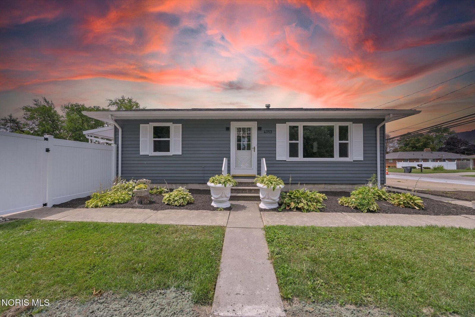 Property Photo: 4353 Onondaga Avenue OH 43611