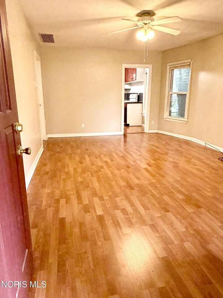 Property Photo: 1712 Hurd Street OH 43605