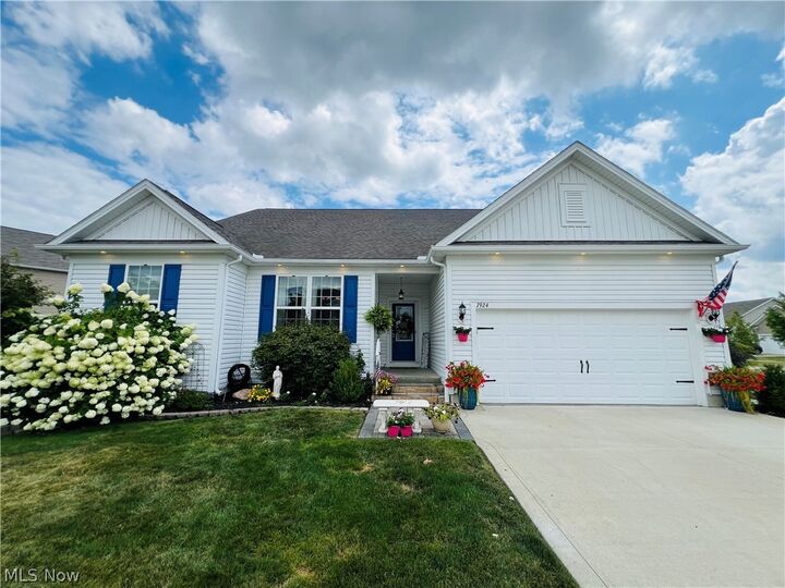 Property Photo: 7924 Heatherglen Drive OH 44060