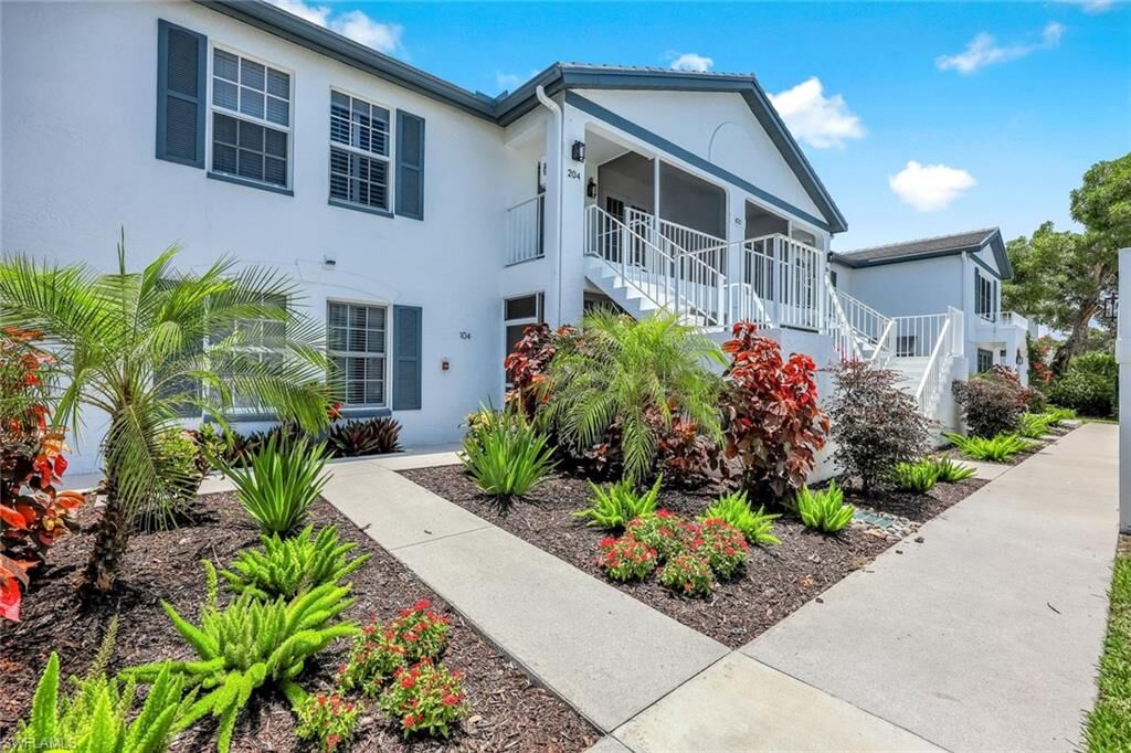 Property Photo:  832 Tanbark Dr 104  FL 34108 