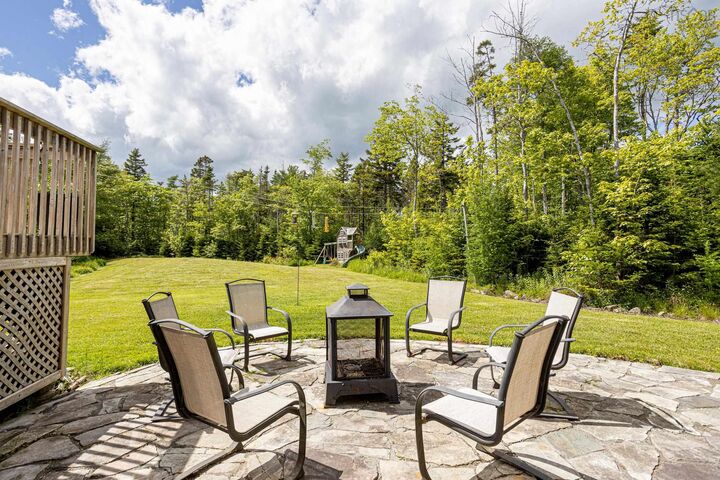 Property Photo:  71 Yezen Court  NS B4B 0C3 