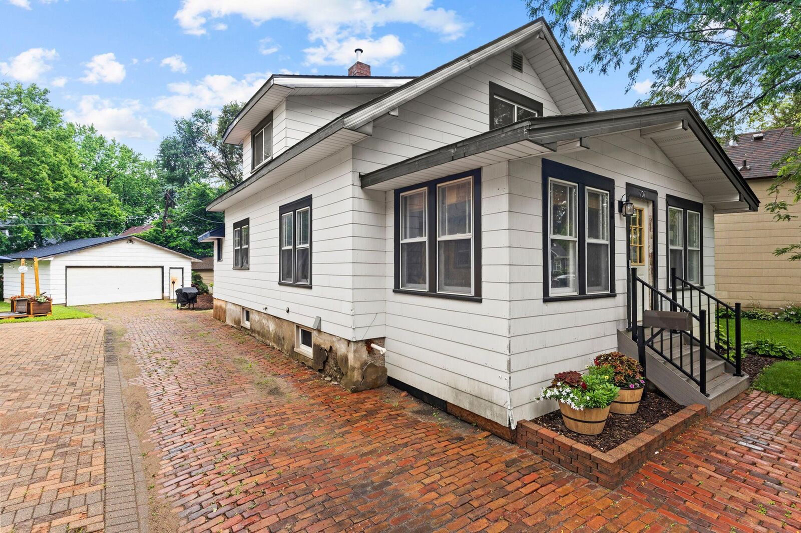 Property Photo:  209 3rd Street W  MN 55352 