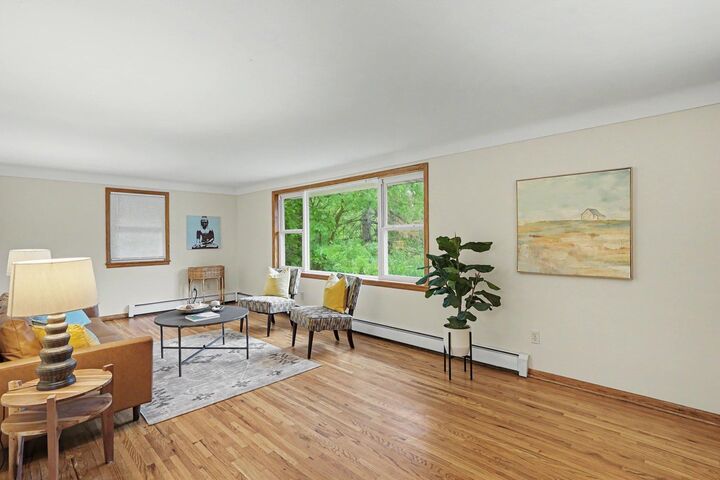Property Photo:  1680 Burns Avenue  MN 55106 