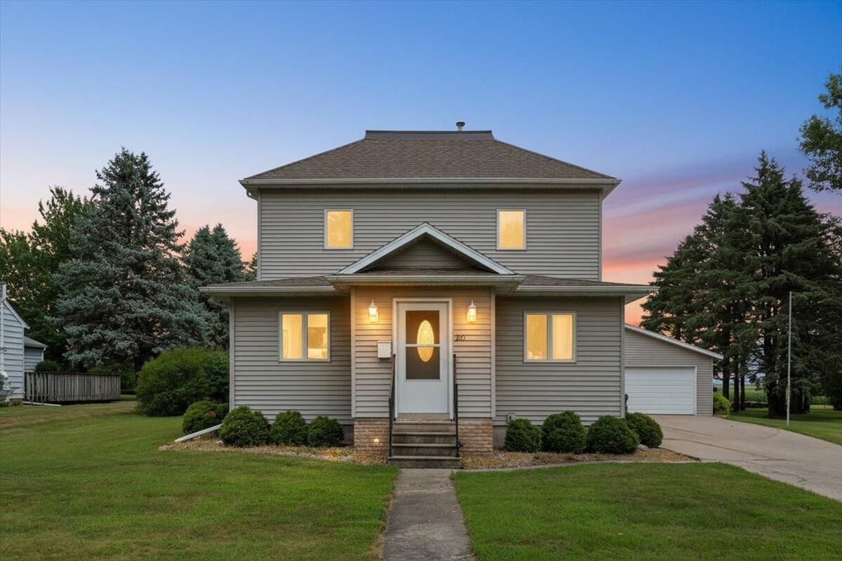 Property Photo: 320 North Street E MN 56010