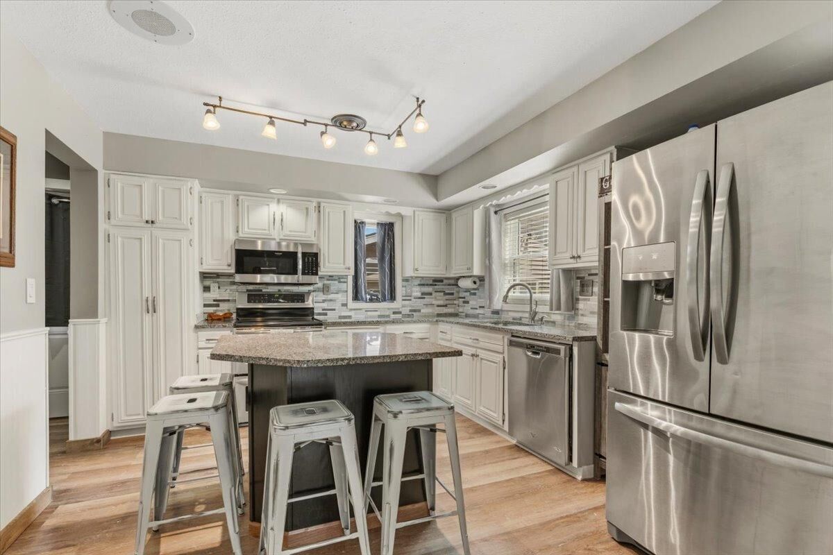 Property Photo:  320 North Street E  MN 56010 