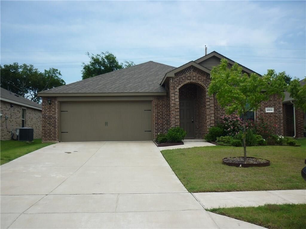 Property Photo: 1054 Churchill Drive TX 75407