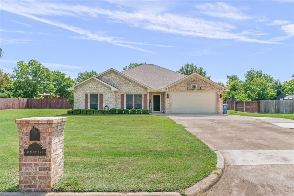Property Photo:  180 N Bois D Arc Street  TX 75790 