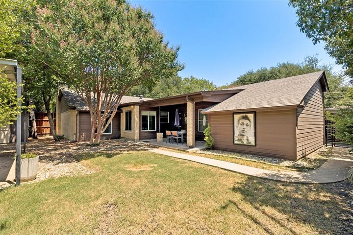 Property Photo: 6406 Chesley Lane TX 75214