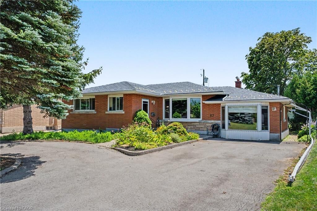 Property Photo: 87 McDonald Avenue ON L2V 3E8