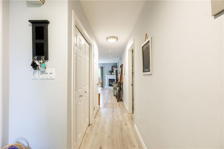 Property Photo:  907 Doon Village Road  ON N2P 1A1 