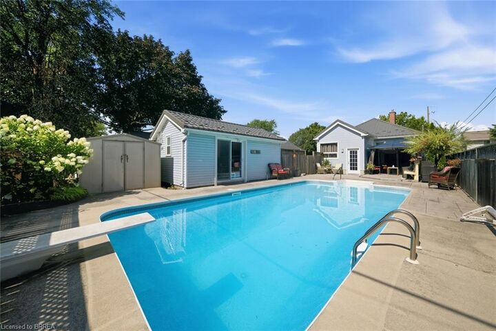 Property Photo: 37 Hill Avenue ON N3R 4G8