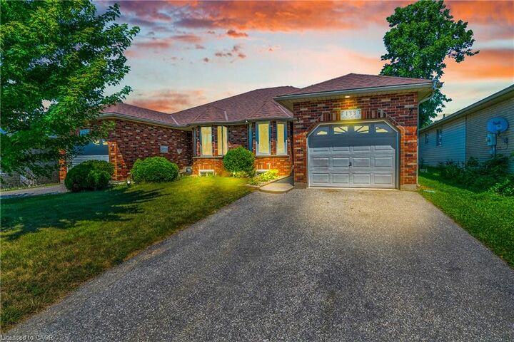 133 Whitlaw Way — photo 1