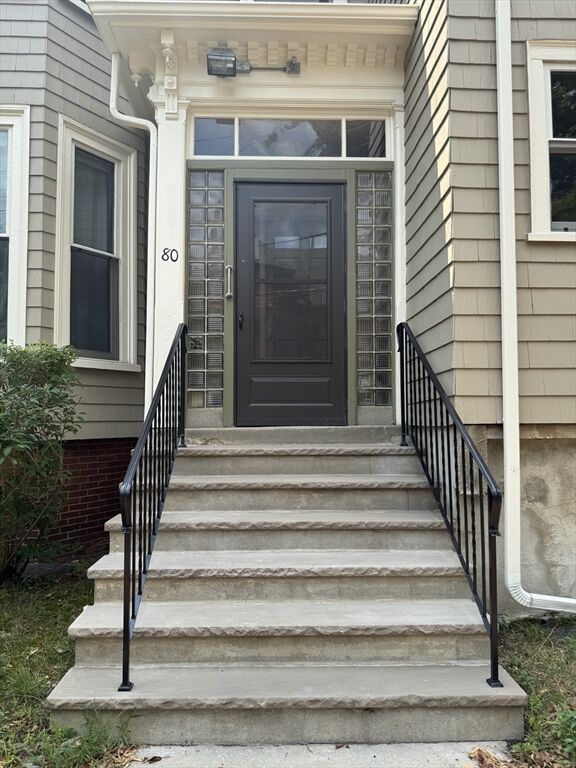 Property Photo:  80 Chestnut Street 5C  MA 02139 