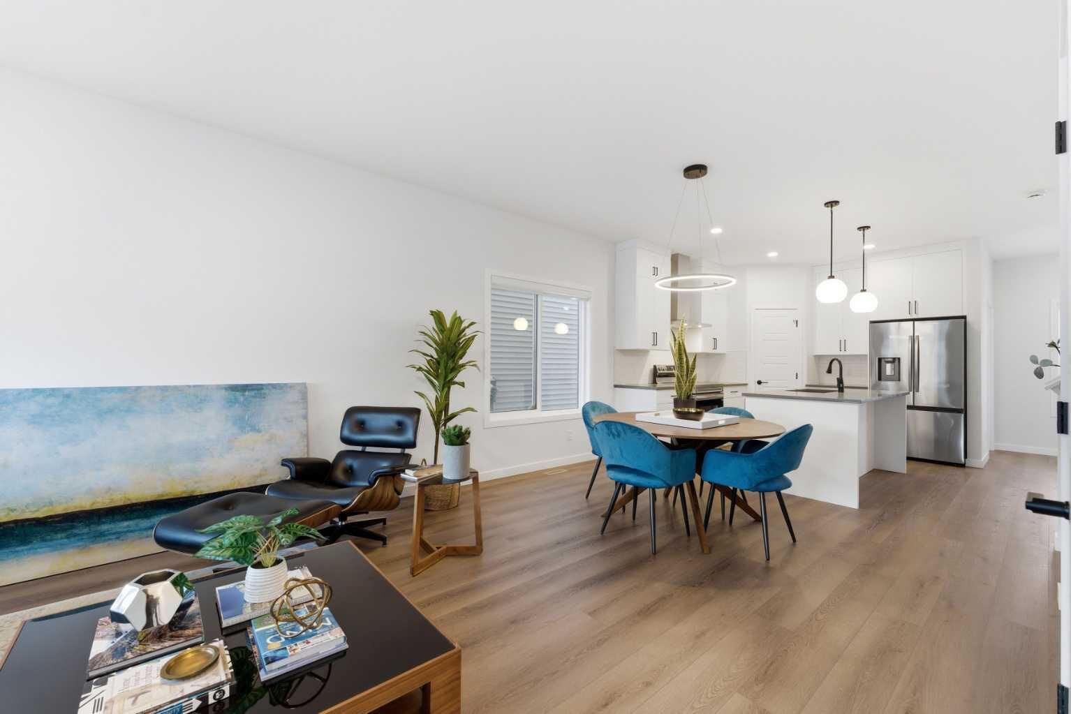 Property Photo: 990 Chinook Winds Meadow SW AB T4B 5R1