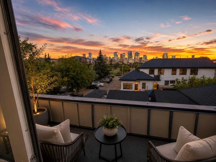 Property Photo: 20 27 Avenue SW AB T2S 2X8