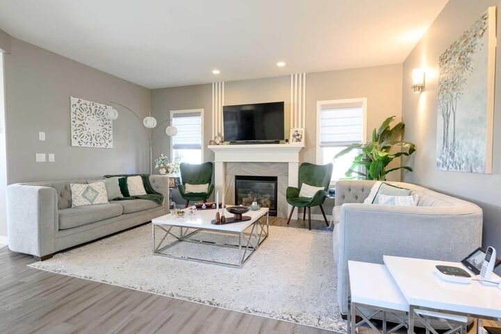 Property Photo:  10425 128 Avenue  AB T8V 4J9 