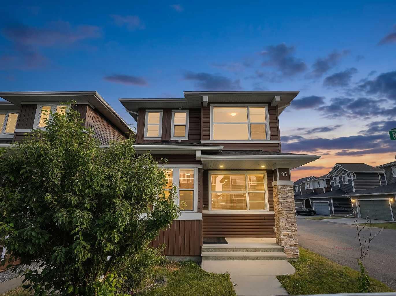 Property Photo: 95 Redstone Park NE AB T3N 0P7