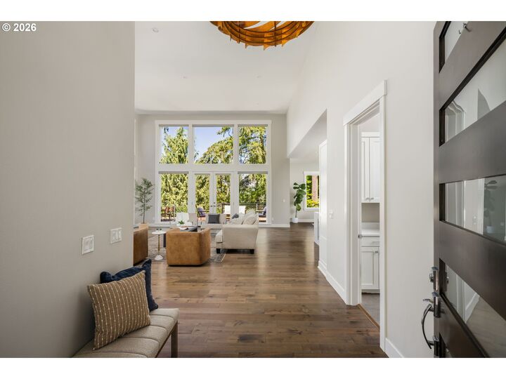 Property Photo:  1923 Mapleleaf Ct  OR 97034 
