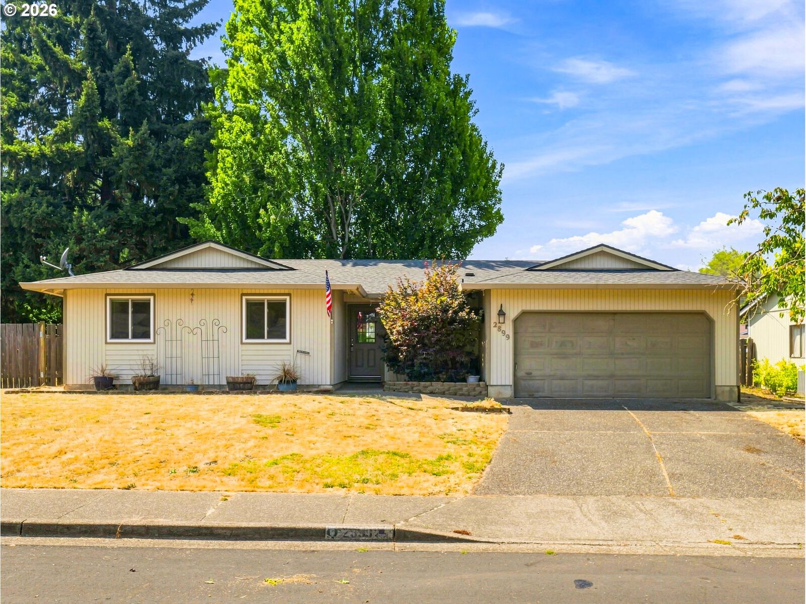 Property Photo:  2899 SW 196th Ave  OR 97003 