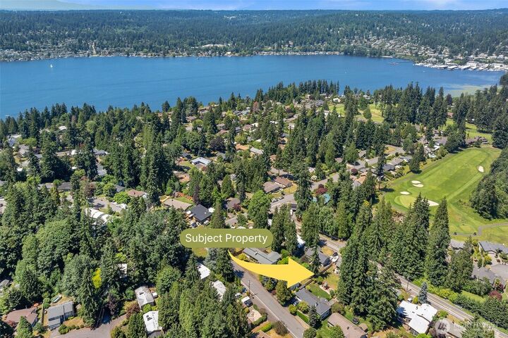 Property Photo:  6505 NE Arrowhead Drive  WA 98028 