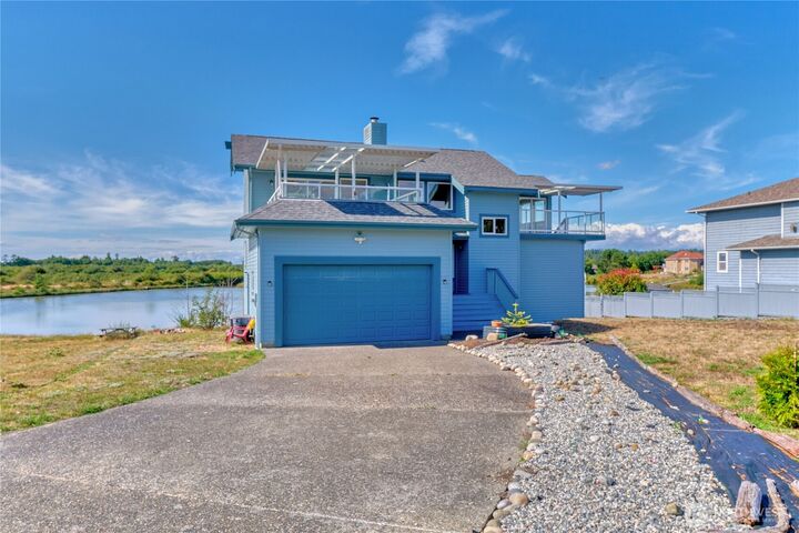 Property Photo: 1474 Edwards Drive WA 98281
