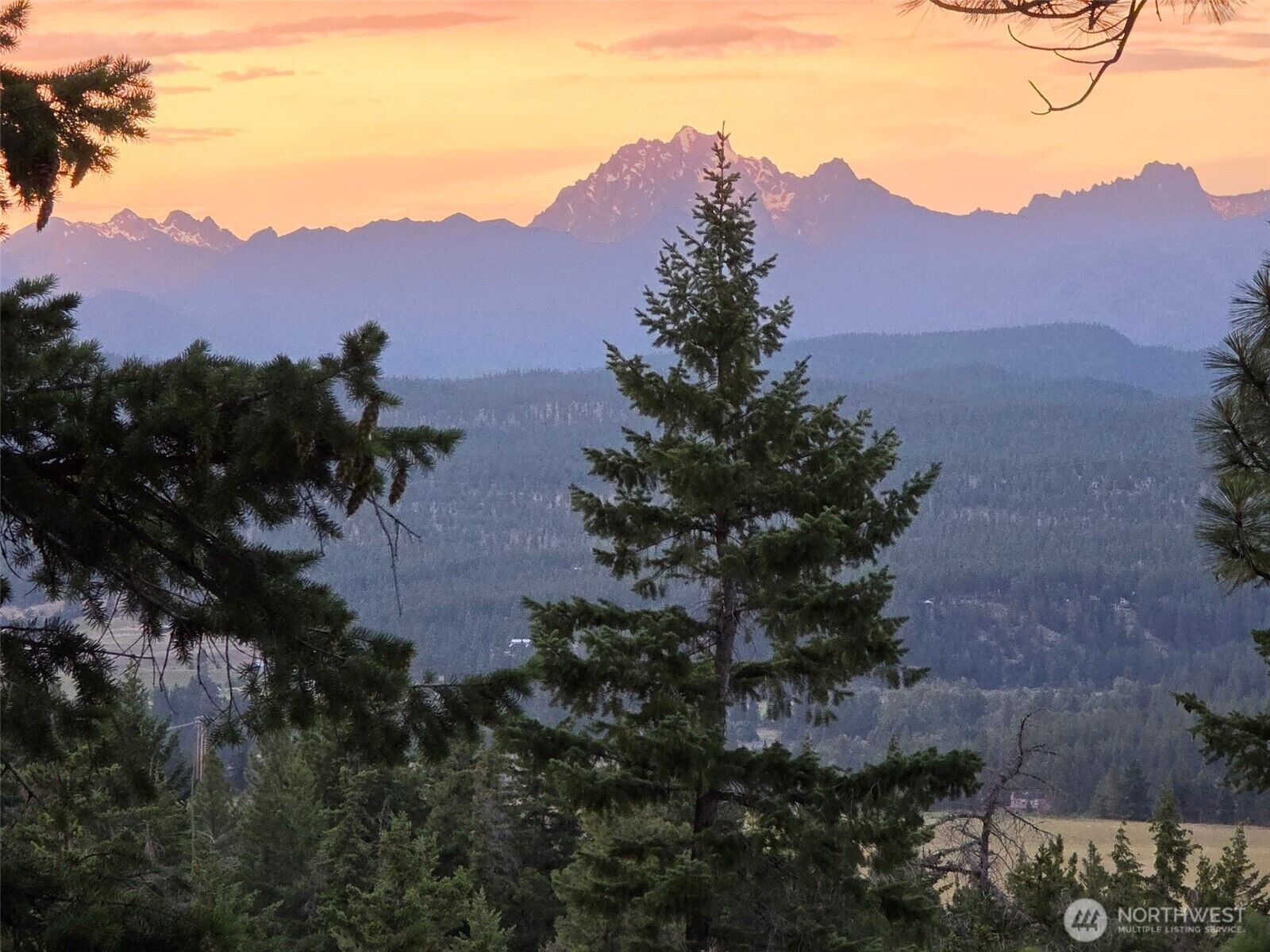 Property Photo: 8440 Upper Peoh Point Rd WA 98922