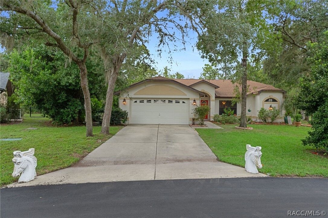 Property Photo:  11 Tupelo Court  FL 34446 