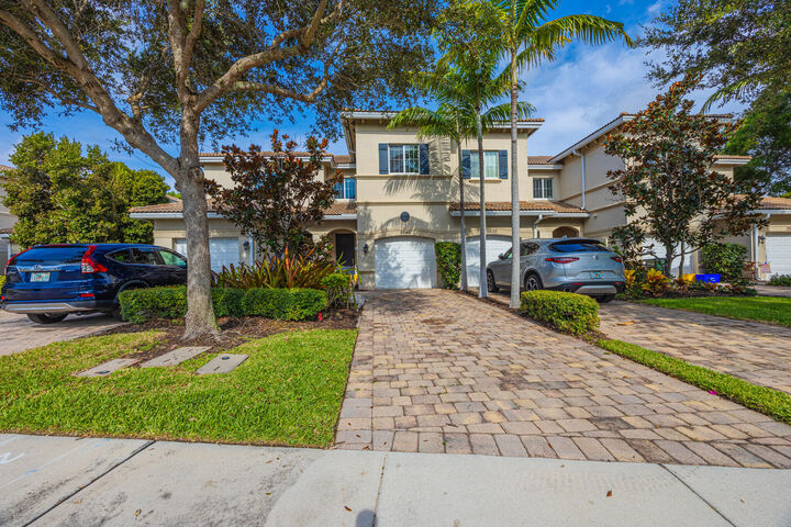Property Photo:  2646 Webb Avenue  FL 33444 