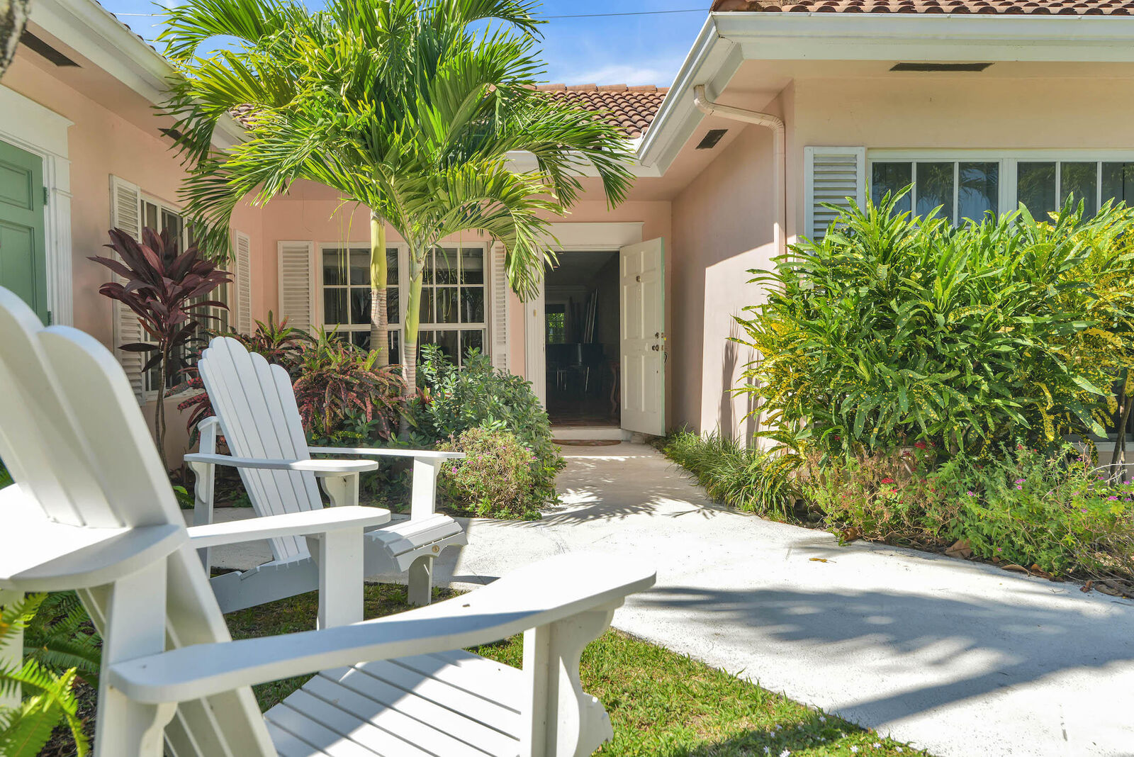 Property Photo: 770 E Camino Real 0040 FL 33432