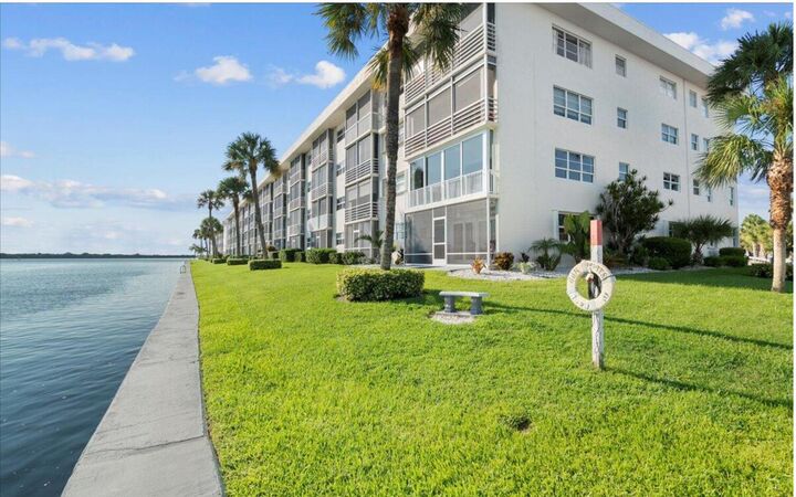 Property Photo:  20 Yacht Club Drive 104  FL 33408 