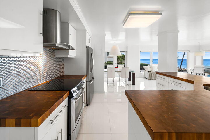 Property Photo:  2066 N Ocean Boulevard 2ne  FL 33431 