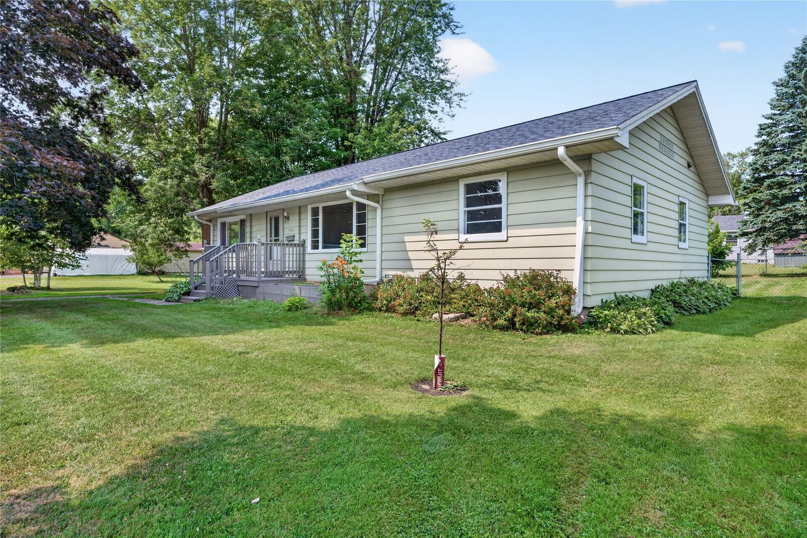 Property Photo: 425 S 4th Street WI 54812