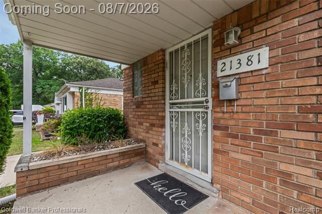 Property Photo: 21381 Kipling Street MI 48237