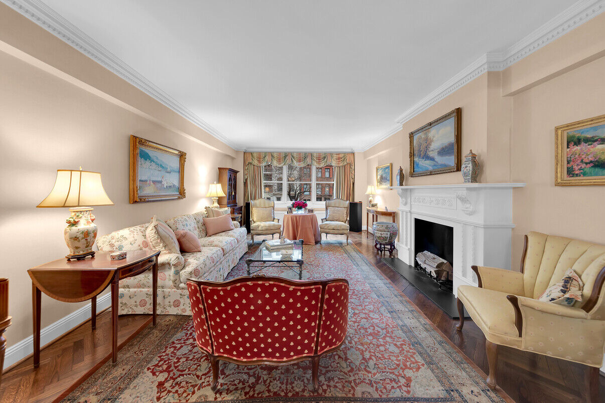 Property Photo: 710 Park Avenue 2A NY 10021