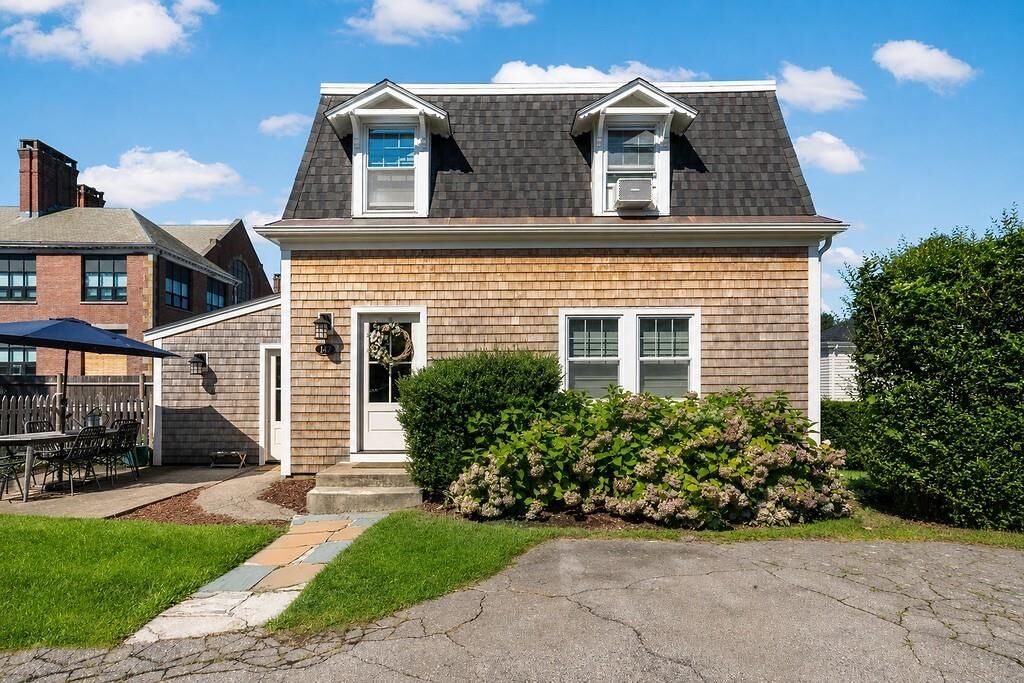 Property Photo:  147 Evarts Street  RI 02840 