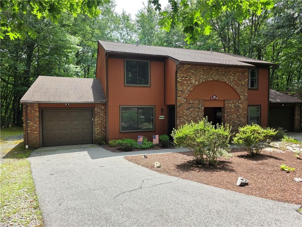 Property Photo:  21 Pheasant Run A  RI 02917 