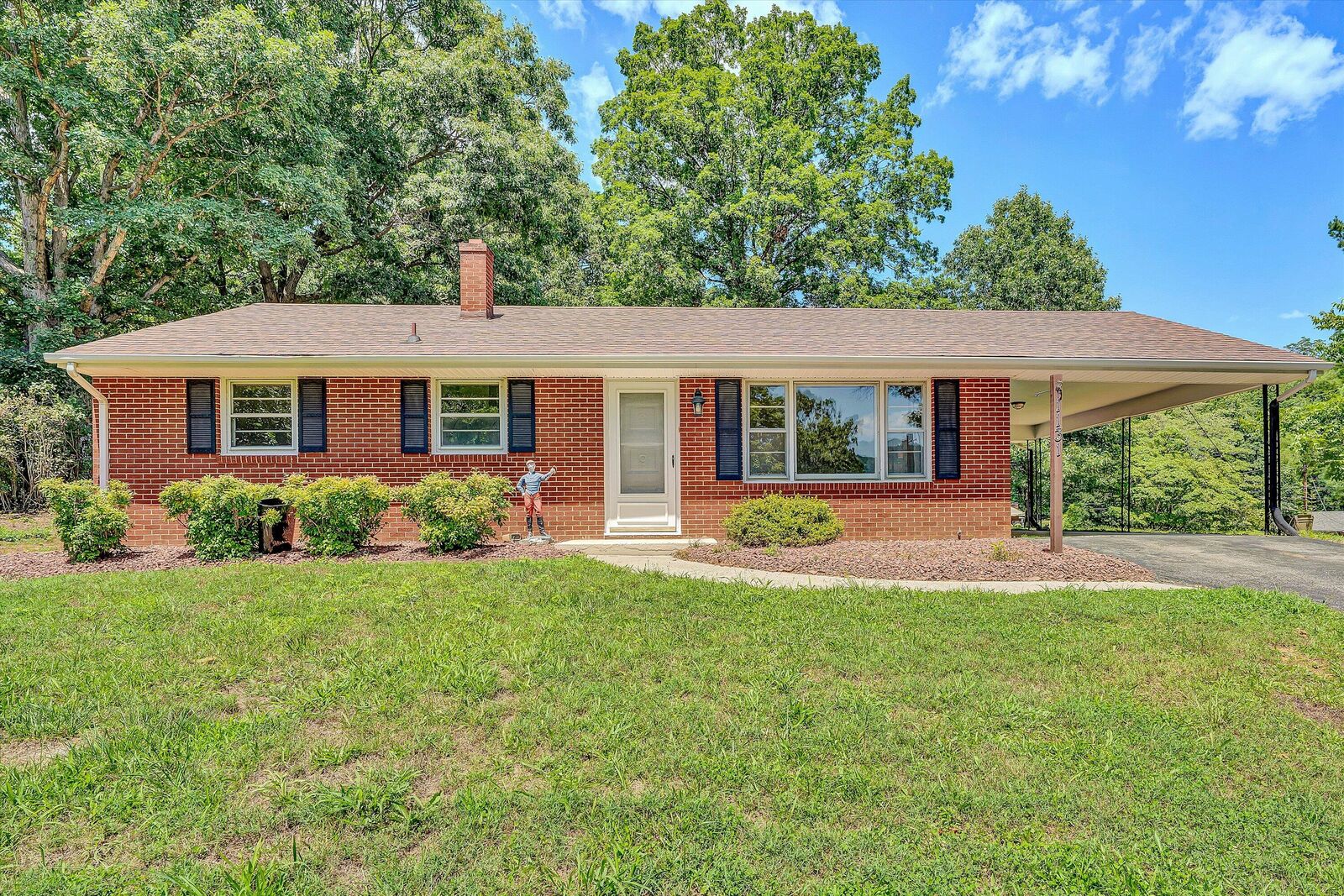 Property Photo:  1131 2nd St  VA 24064 