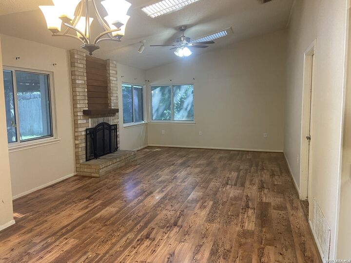Property Photo: 8558 Marathon TX 78148