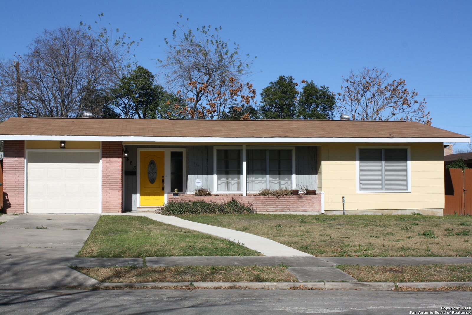 Property Photo: 463 Sandalwood Ln TX 78216