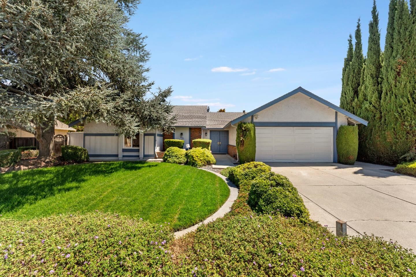 Property Photo: 3220 Foxboro Place CA 95135
