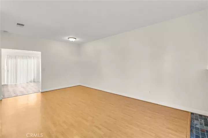 Property Photo: 6 Greenmoor CA 92614