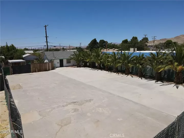 Property Photo:  2753 Diamond  CA 93560 