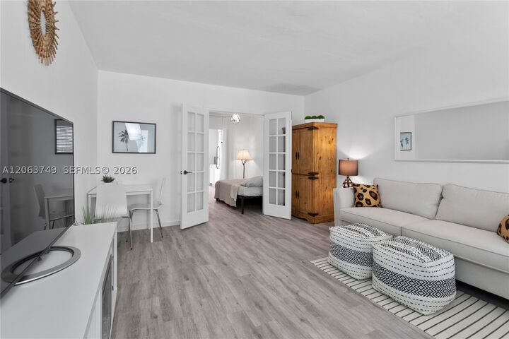 Property Photo: 641 Espanola Way 24 FL 33139