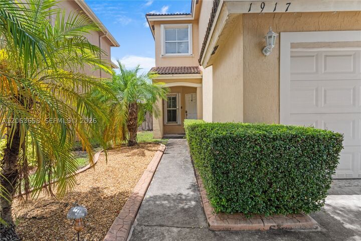 Property Photo: 1917 SE 14th St 0 FL 33035