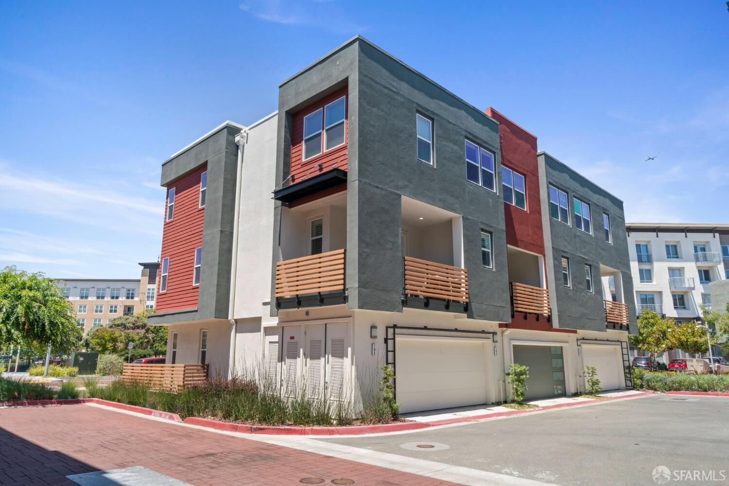 Property Photo:  105 Starfish Lane  CA 94404 