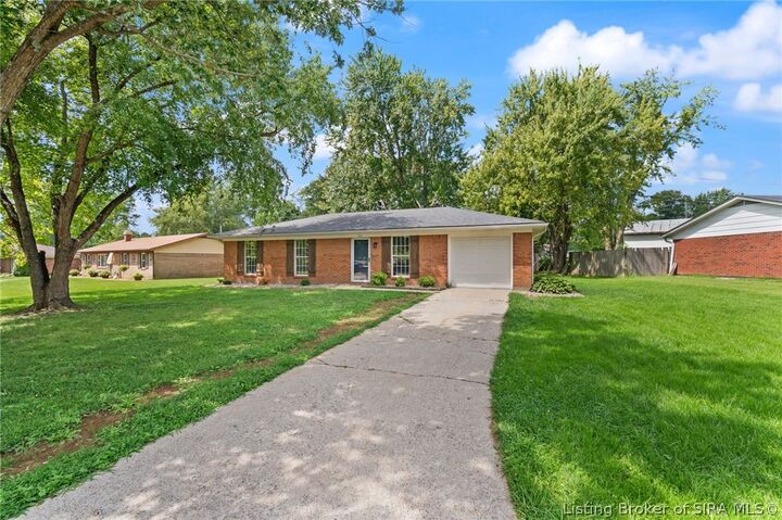 Property Photo:  301 Glendale Drive  IN 47111 
